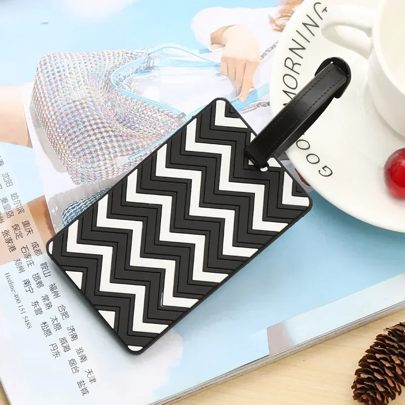 Etiquetas de equipaje geométri - Men'S Accessories Holder reseña y precio